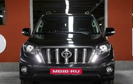 Toyota Land Cruiser Prado 150 рестайлинг 2, 2017 год, 3 798 000 рублей, 2 фотография