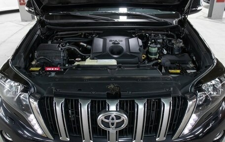 Toyota Land Cruiser Prado 150 рестайлинг 2, 2017 год, 3 798 000 рублей, 9 фотография