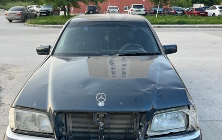 Mercedes-Benz C-Класс, 1998 год, 350 000 рублей, 1 фотография
