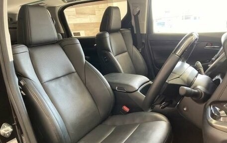 Toyota Vellfire II, 2019 год, 2 700 000 рублей, 15 фотография