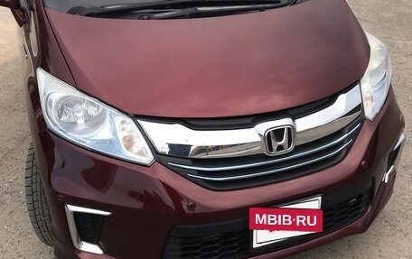 Honda Freed I, 2014 год, 1 200 000 рублей, 16 фотография