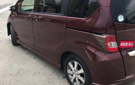 Honda Freed I, 2014 год, 1 200 000 рублей, 10 фотография