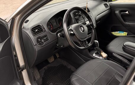 Volkswagen Polo VI (EU Market), 2017 год, 1 300 000 рублей, 10 фотография