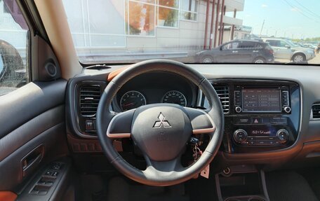 Mitsubishi Outlander III рестайлинг 3, 2012 год, 1 198 000 рублей, 6 фотография