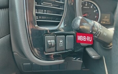 Mitsubishi Outlander III рестайлинг 3, 2012 год, 1 198 000 рублей, 8 фотография