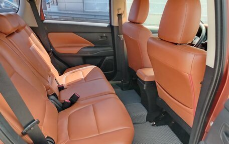 Mitsubishi Outlander III рестайлинг 3, 2012 год, 1 198 000 рублей, 17 фотография
