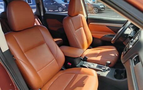 Mitsubishi Outlander III рестайлинг 3, 2012 год, 1 198 000 рублей, 16 фотография