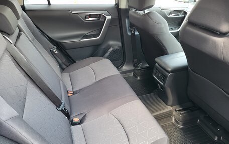 Toyota RAV4, 2021 год, 3 893 000 рублей, 22 фотография