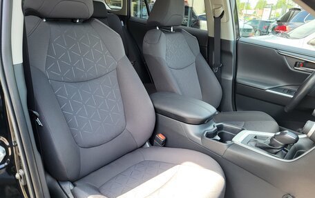 Toyota RAV4, 2021 год, 3 893 000 рублей, 24 фотография