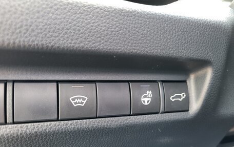 Toyota RAV4, 2021 год, 3 893 000 рублей, 26 фотография