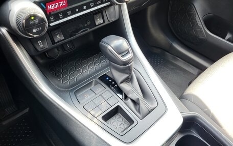 Toyota RAV4, 2021 год, 3 893 000 рублей, 19 фотография