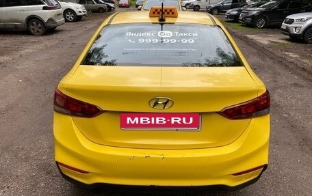 Hyundai Solaris II рестайлинг, 2018 год, 850 000 рублей, 4 фотография
