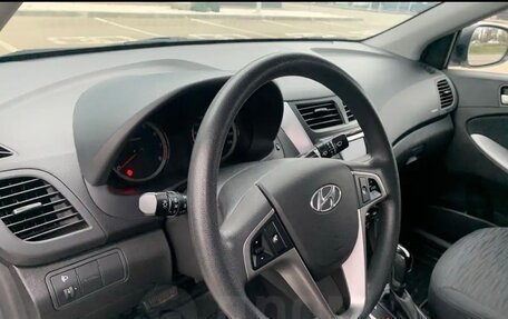 Hyundai Solaris II рестайлинг, 2015 год, 1 300 000 рублей, 9 фотография