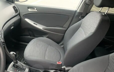 Hyundai Solaris II рестайлинг, 2015 год, 1 300 000 рублей, 8 фотография