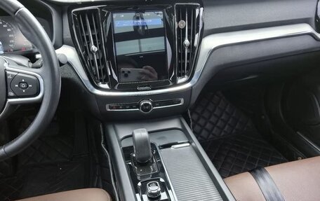 Volvo S60 III, 2022 год, 2 315 000 рублей, 6 фотография