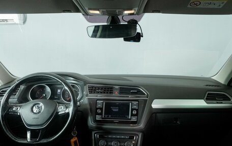 Volkswagen Tiguan II, 2017 год, 1 976 000 рублей, 6 фотография