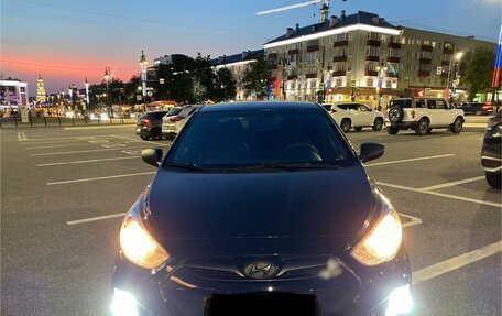 Hyundai Solaris II рестайлинг, 2012 год, 675 000 рублей, 1 фотография