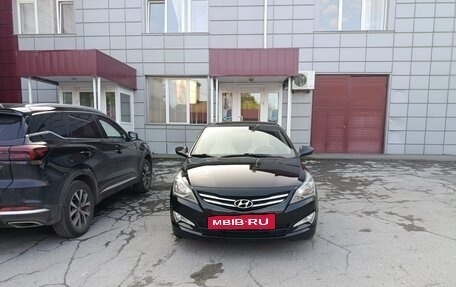 Hyundai Solaris II рестайлинг, 2015 год, 1 200 000 рублей, 4 фотография