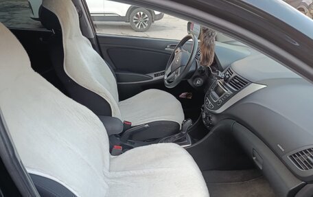 Hyundai Solaris II рестайлинг, 2015 год, 1 200 000 рублей, 8 фотография