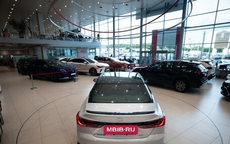 Toyota Camry, 2024 год, 4 400 000 рублей, 3 фотография