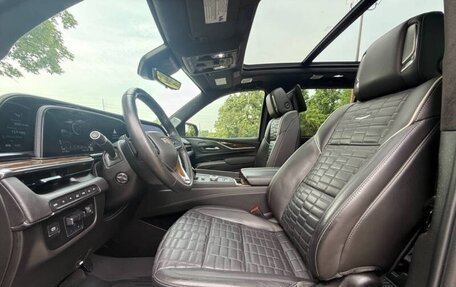 Cadillac Escalade V, 2023 год, 14 665 000 рублей, 10 фотография