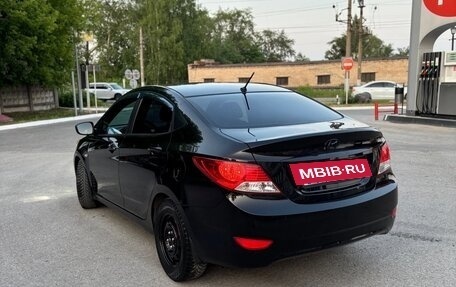 Hyundai Solaris II рестайлинг, 2012 год, 675 000 рублей, 10 фотография