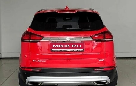 Geely Atlas, 2022 год, 1 800 000 рублей, 3 фотография