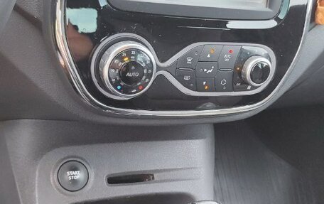 Renault Kaptur I рестайлинг, 2017 год, 1 750 000 рублей, 14 фотография