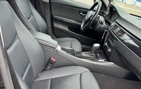 BMW 3 серия, 2009 год, 1 530 000 рублей, 24 фотография
