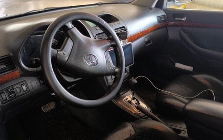 Toyota Avensis III рестайлинг, 2004 год, 835 000 рублей, 13 фотография
