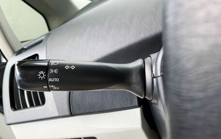 Toyota Prius, 2013 год, 1 220 000 рублей, 17 фотография