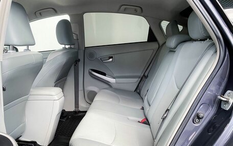 Toyota Prius, 2013 год, 1 220 000 рублей, 15 фотография