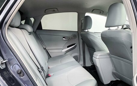 Toyota Prius, 2013 год, 1 220 000 рублей, 21 фотография