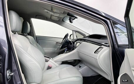 Toyota Prius, 2013 год, 1 220 000 рублей, 20 фотография
