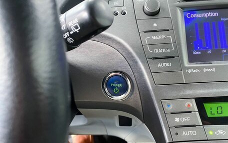 Toyota Prius, 2013 год, 1 220 000 рублей, 19 фотография