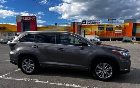Toyota Highlander III, 2014 год, 3 800 000 рублей, 4 фотография