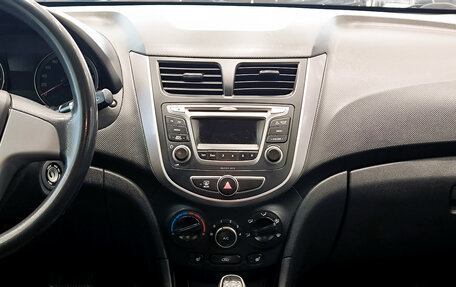 Hyundai Solaris II рестайлинг, 2014 год, 990 000 рублей, 18 фотография