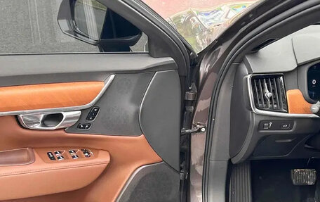 Volvo S90 II рестайлинг, 2022 год, 2 850 015 рублей, 6 фотография