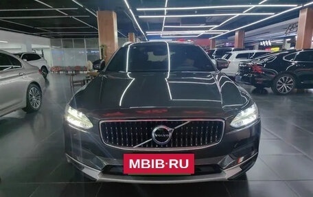 Volvo V90 Cross Country I рестайлинг, 2022 год, 3 779 000 рублей, 2 фотография