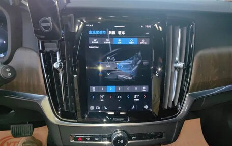 Volvo V90 Cross Country I рестайлинг, 2022 год, 3 779 000 рублей, 10 фотография