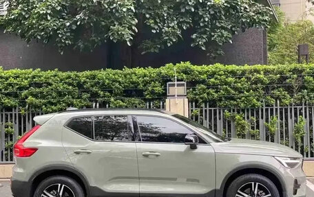 Volvo XC40 I, 2022 год, 1 979 000 рублей, 4 фотография