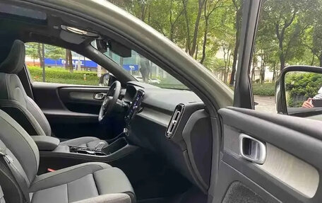 Volvo XC40 I, 2022 год, 1 979 000 рублей, 10 фотография
