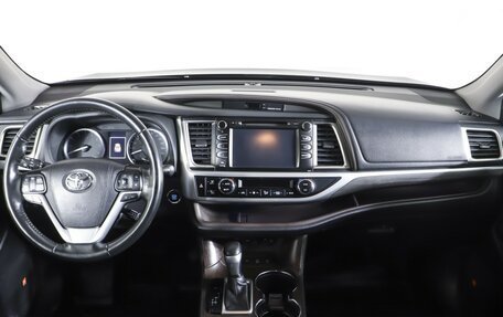 Toyota Highlander III, 2019 год, 3 288 000 рублей, 15 фотография