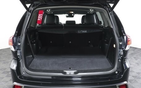 Toyota Highlander III, 2019 год, 3 288 000 рублей, 10 фотография