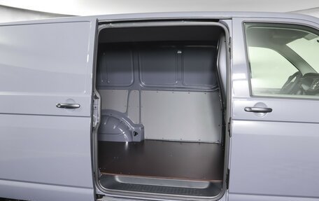 Volkswagen Transporter T6 рестайлинг, 2021 год, 6 150 000 рублей, 12 фотография