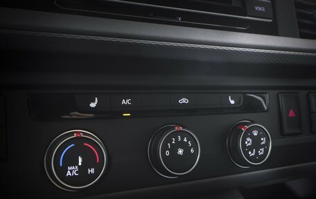 Volkswagen Transporter T6 рестайлинг, 2021 год, 6 150 000 рублей, 17 фотография