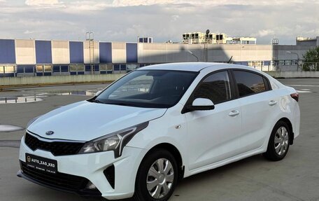 KIA Rio IV, 2021 год, 1 090 000 рублей, 2 фотография