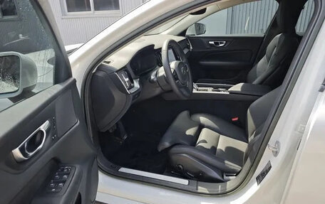 Volvo V60 II, 2022 год, 3 279 000 рублей, 11 фотография