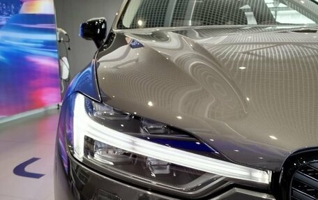 Volvo XC60 II, 2025 год, 10 250 000 рублей, 3 фотография