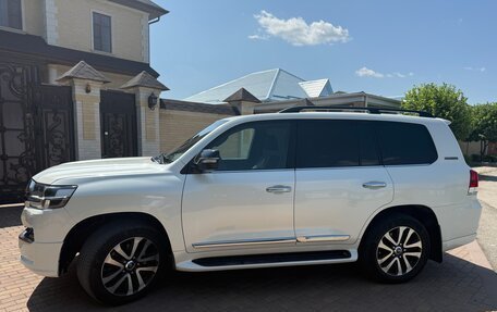 Toyota Land Cruiser 200, 2019 год, 8 500 000 рублей, 3 фотография